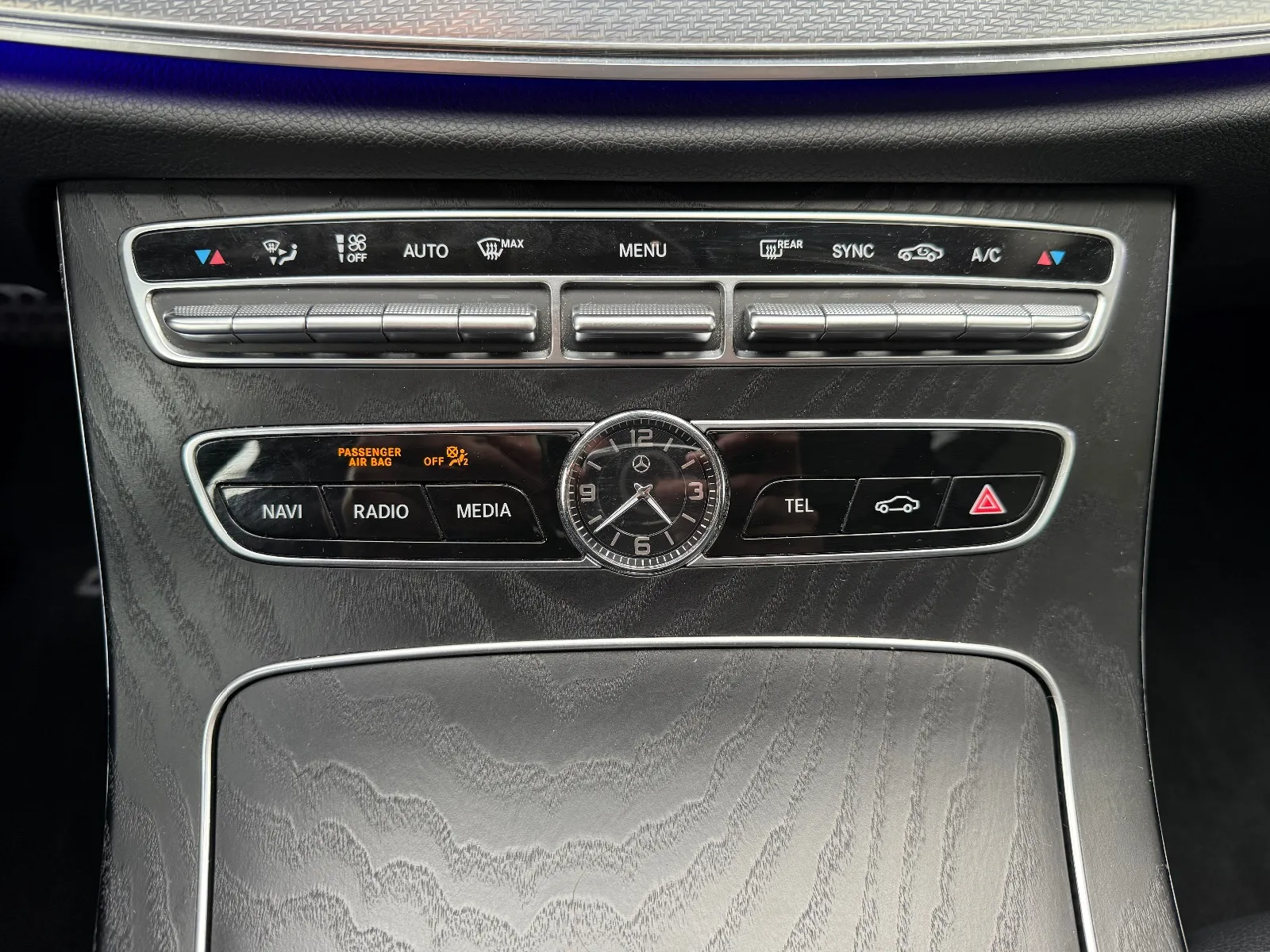 Photo de MERCEDES CLASSE E