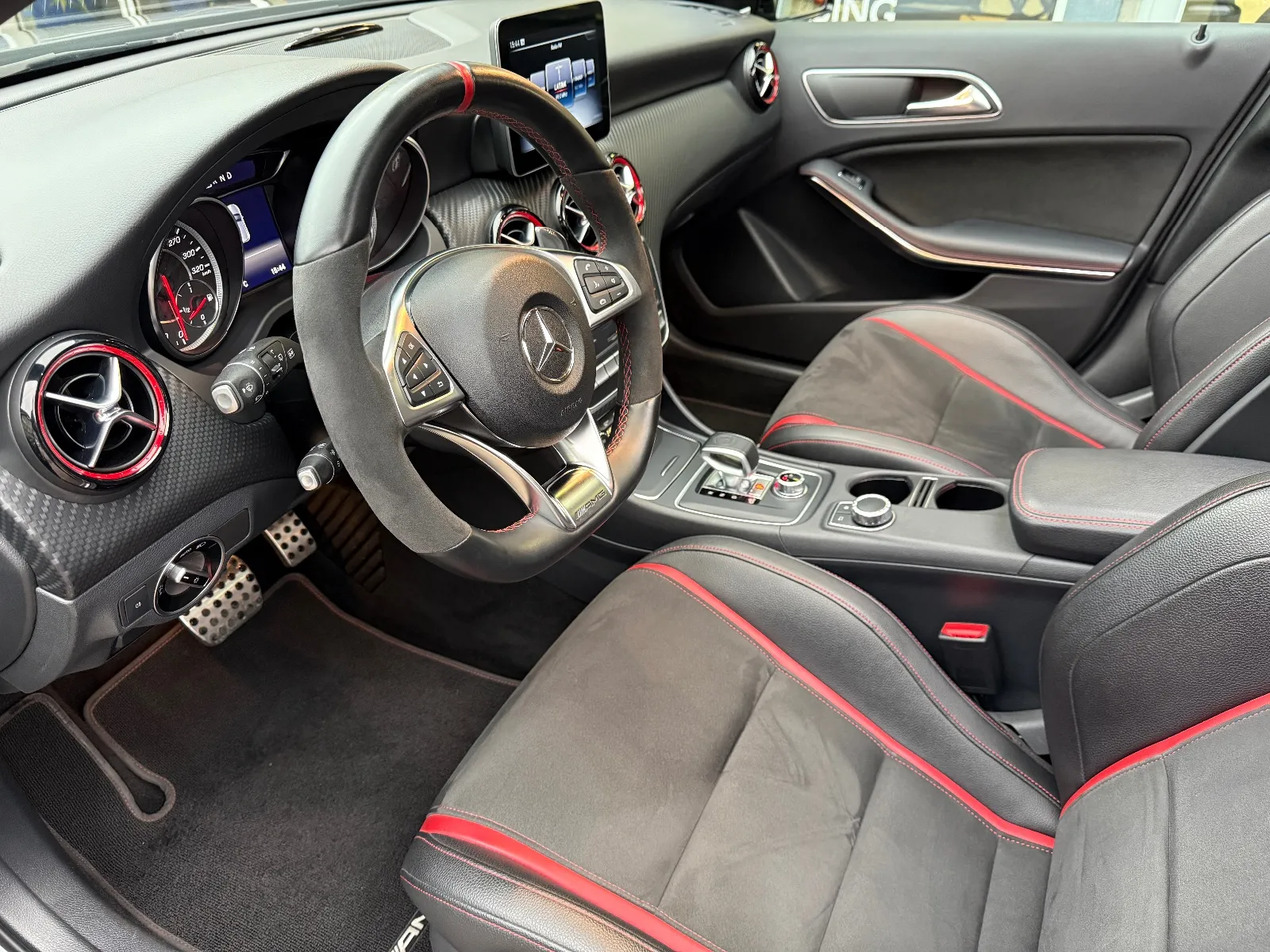 Photo de MERCEDES CLASSE A