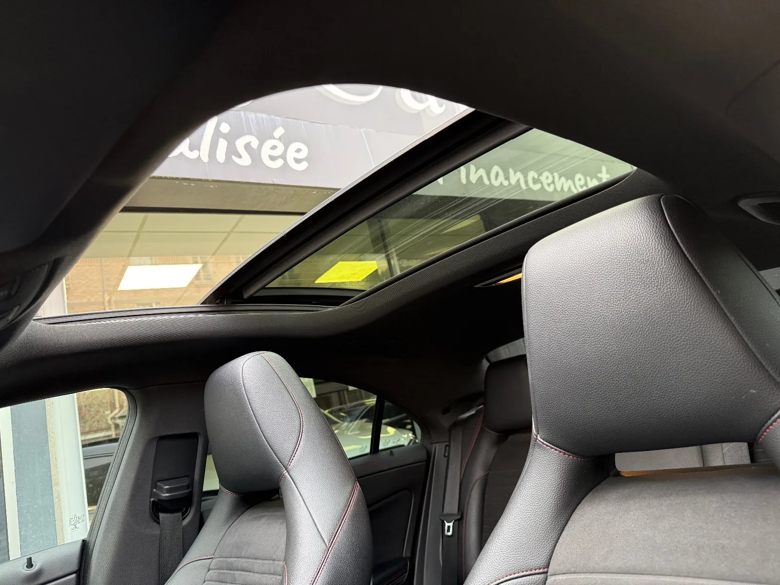 Photo de MERCEDES CLASSE CLA