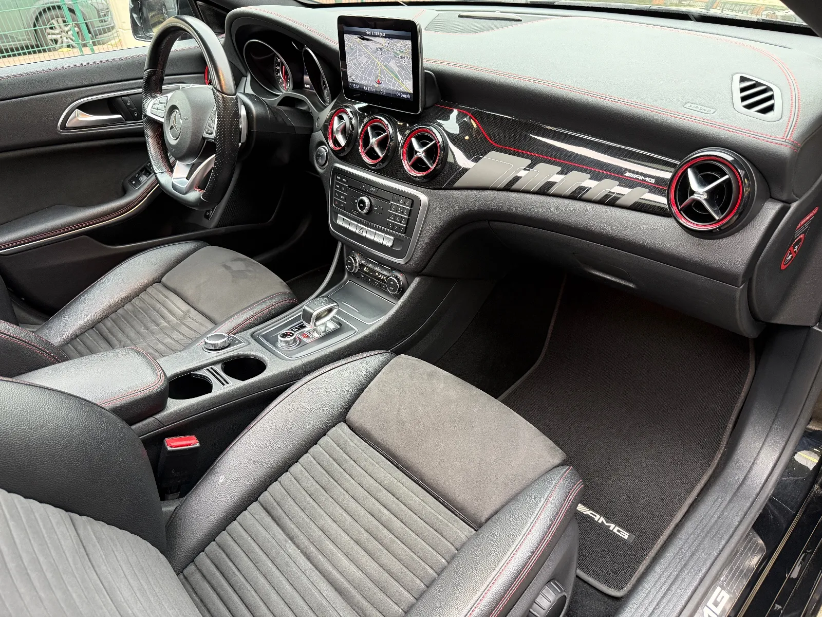 Photo de MERCEDES CLASSE CLA