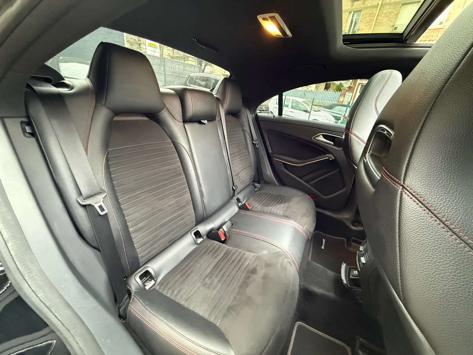 Photo de MERCEDES CLASSE CLA