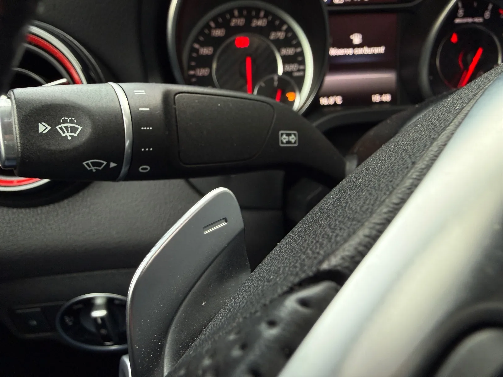 Photo de MERCEDES CLASSE CLA