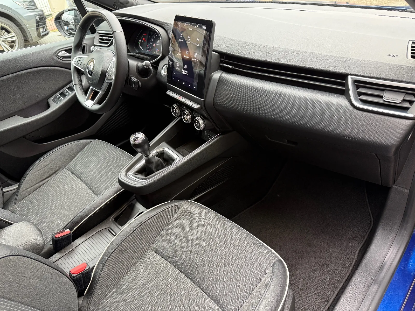 Photo de RENAULT CLIO V