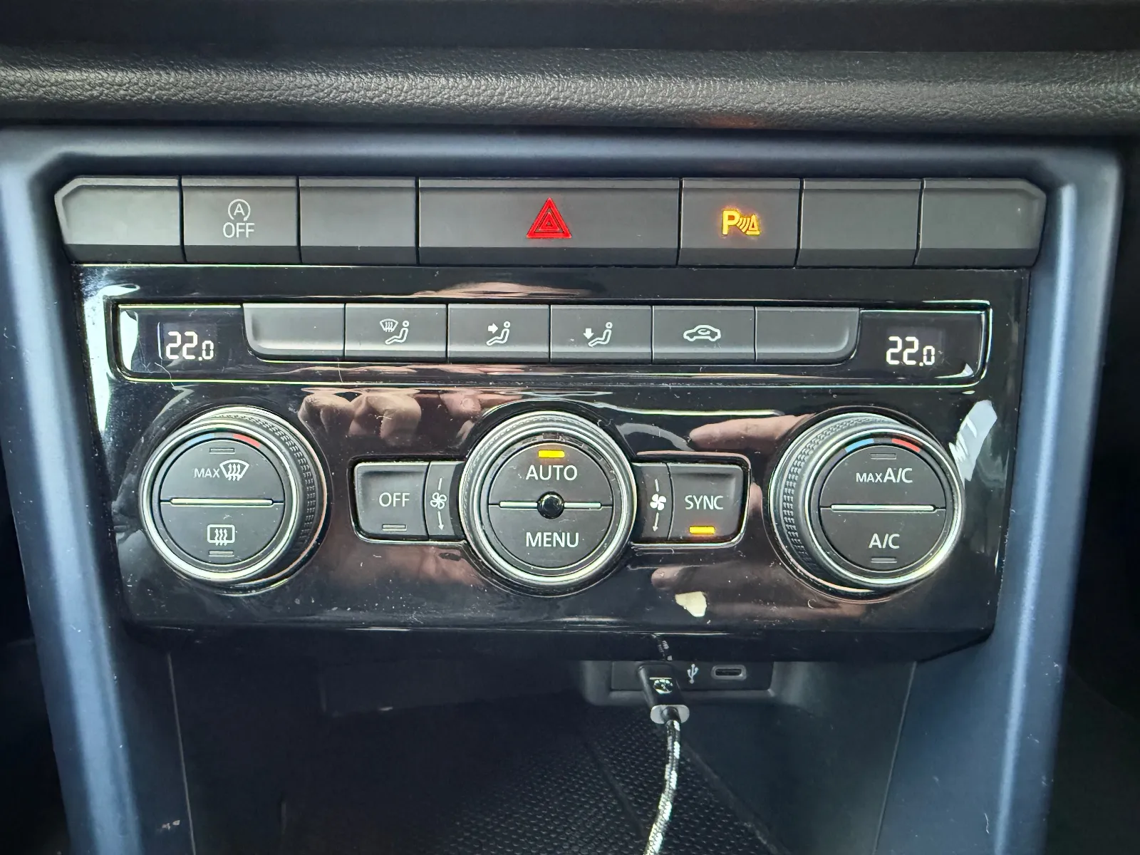 Photo de VOLKSWAGEN T-ROC