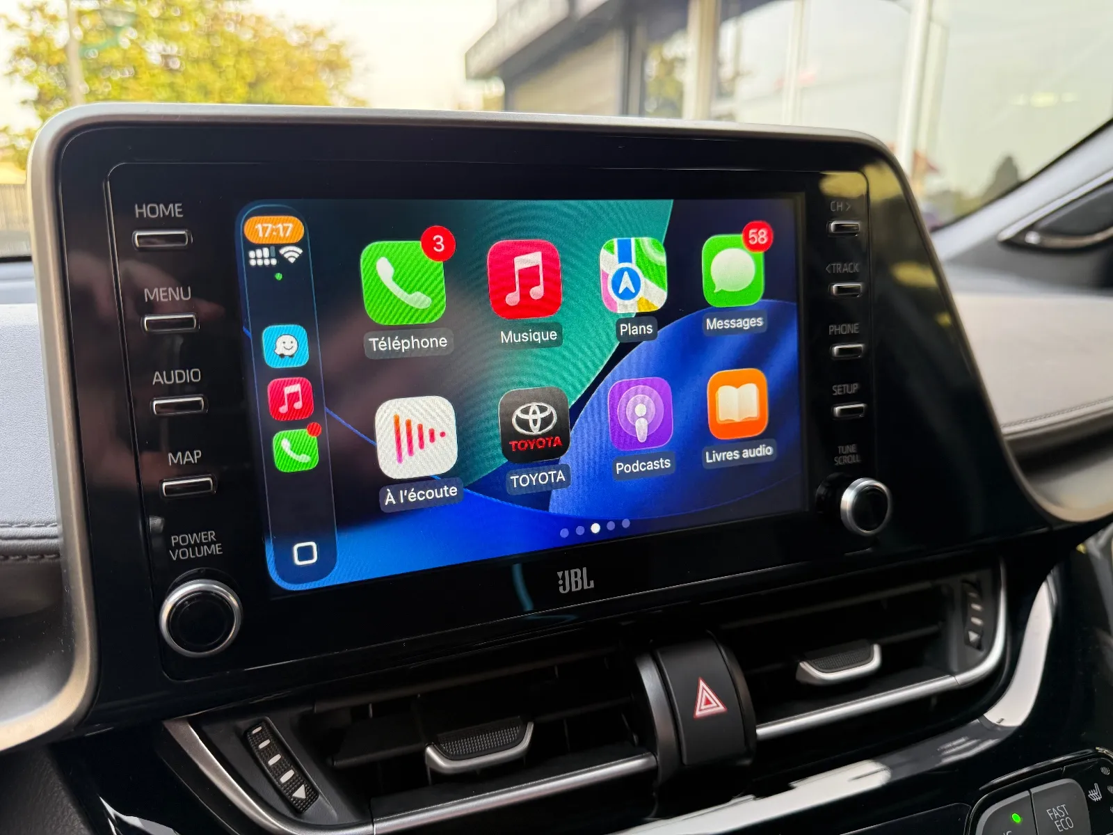 Photo de TOYOTA C-HR HYBRIDE MY22