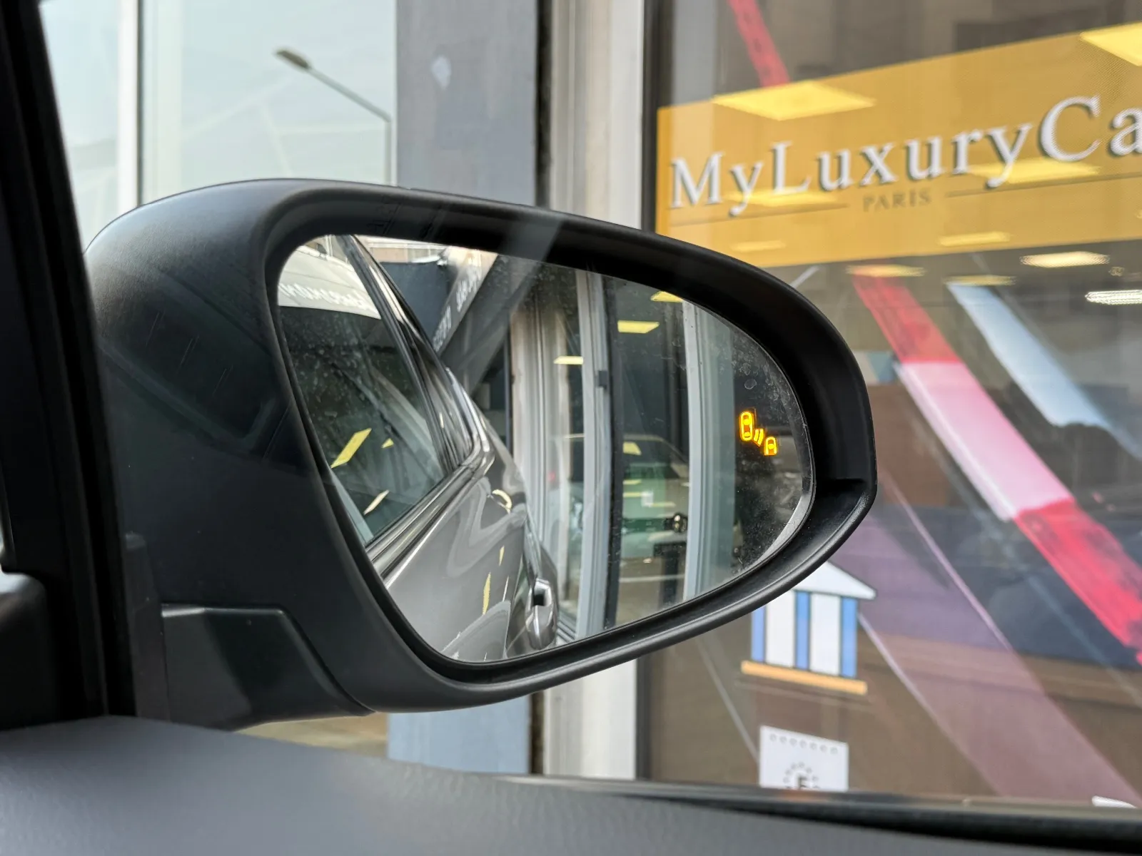 Photo de TOYOTA C-HR HYBRIDE MY22