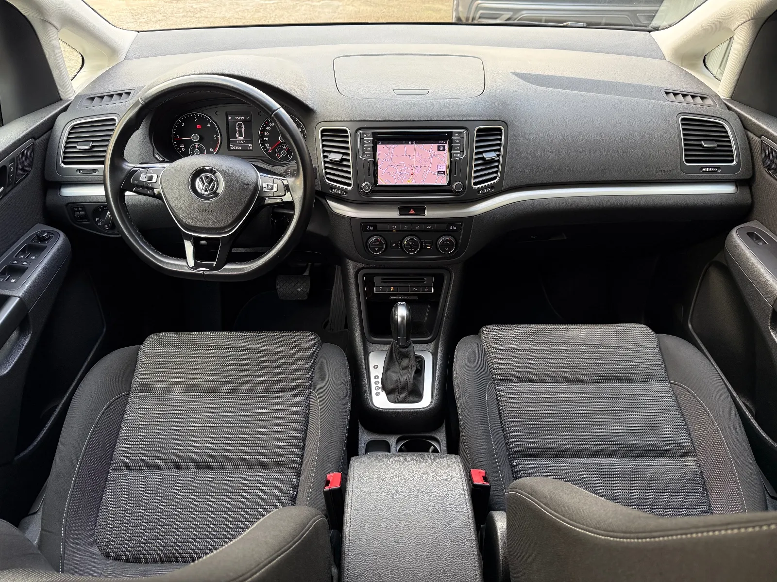 Photo de VOLKSWAGEN SHARAN