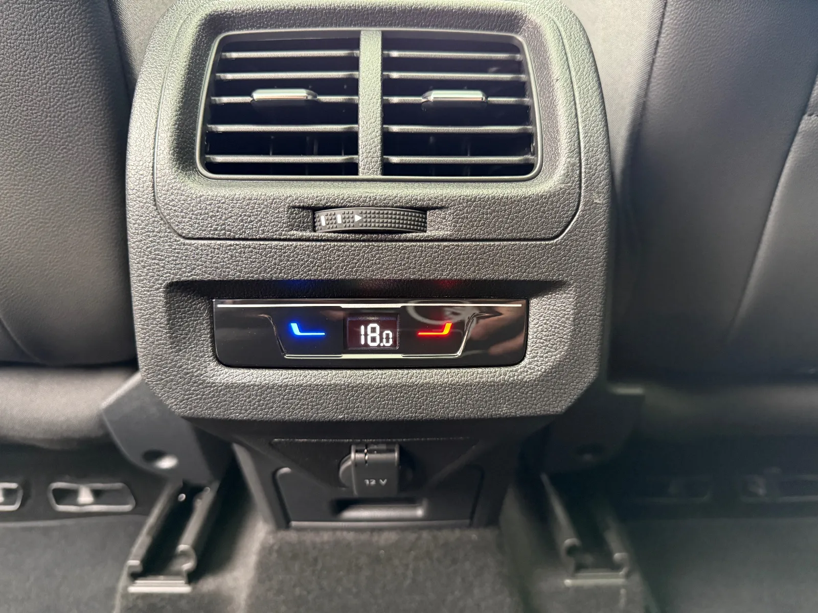 Photo de VOLKSWAGEN TOURAN