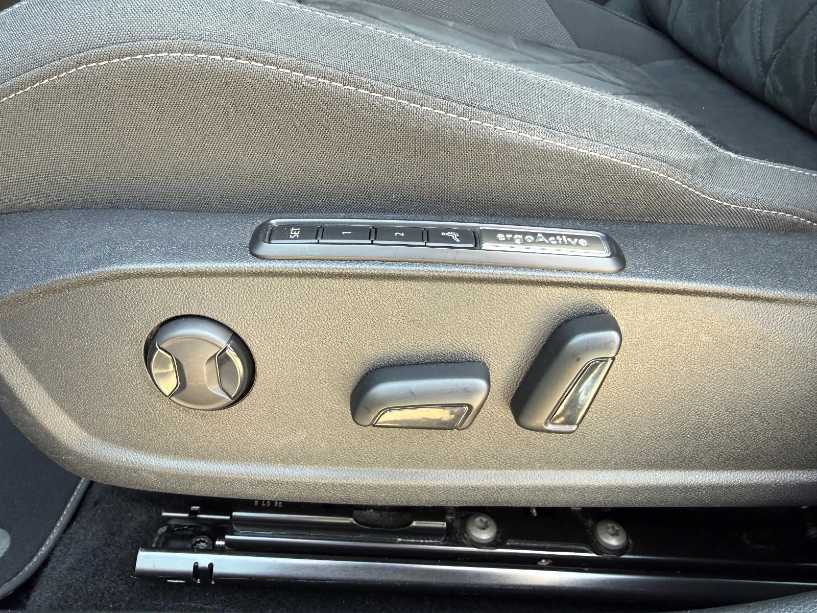 Photo de VOLKSWAGEN GOLF