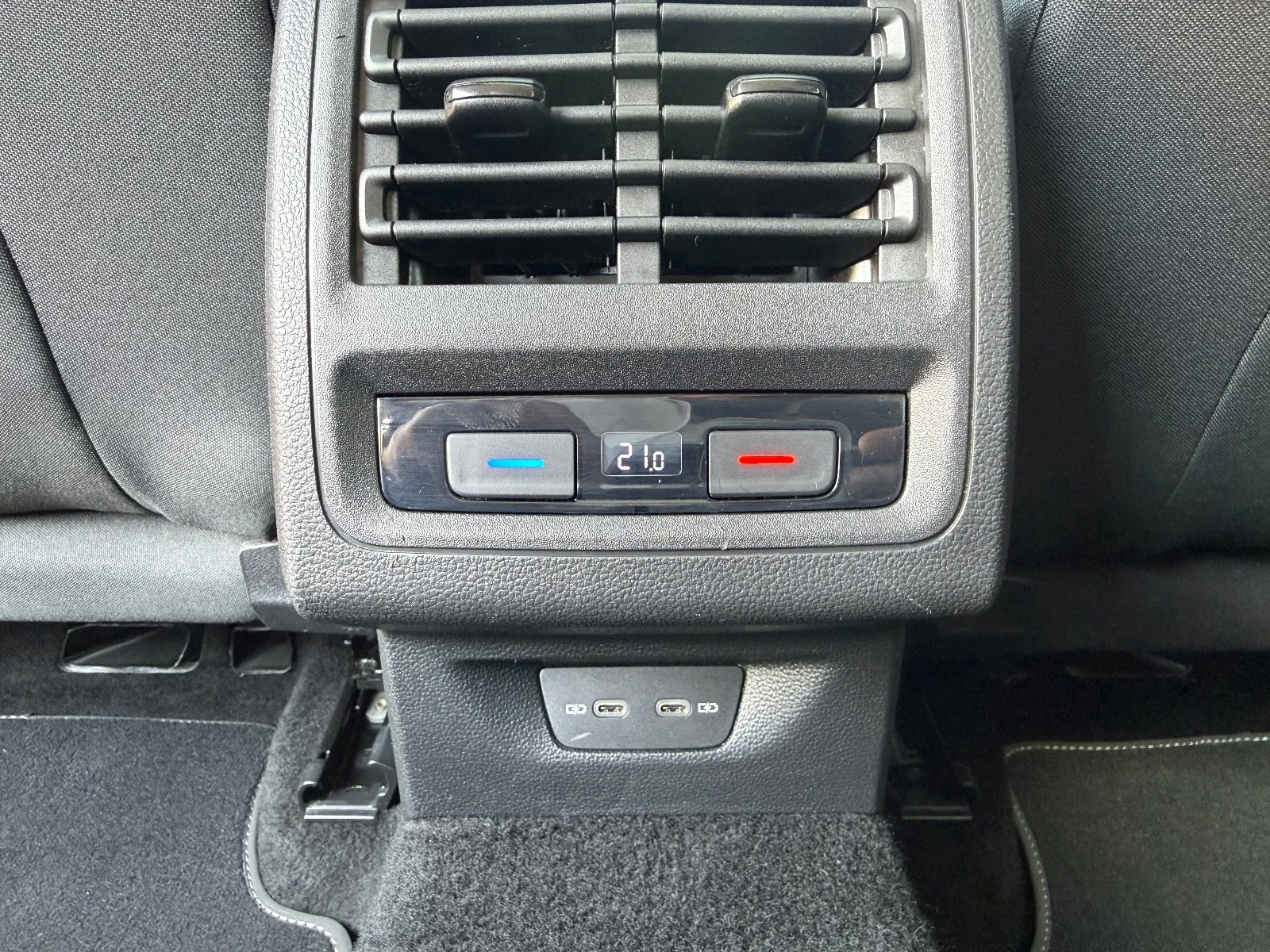 Photo de VOLKSWAGEN GOLF