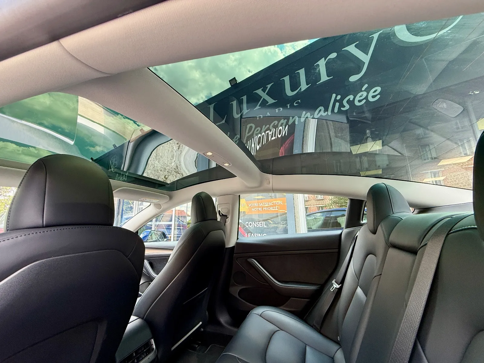 Photo de TESLA MODEL 3