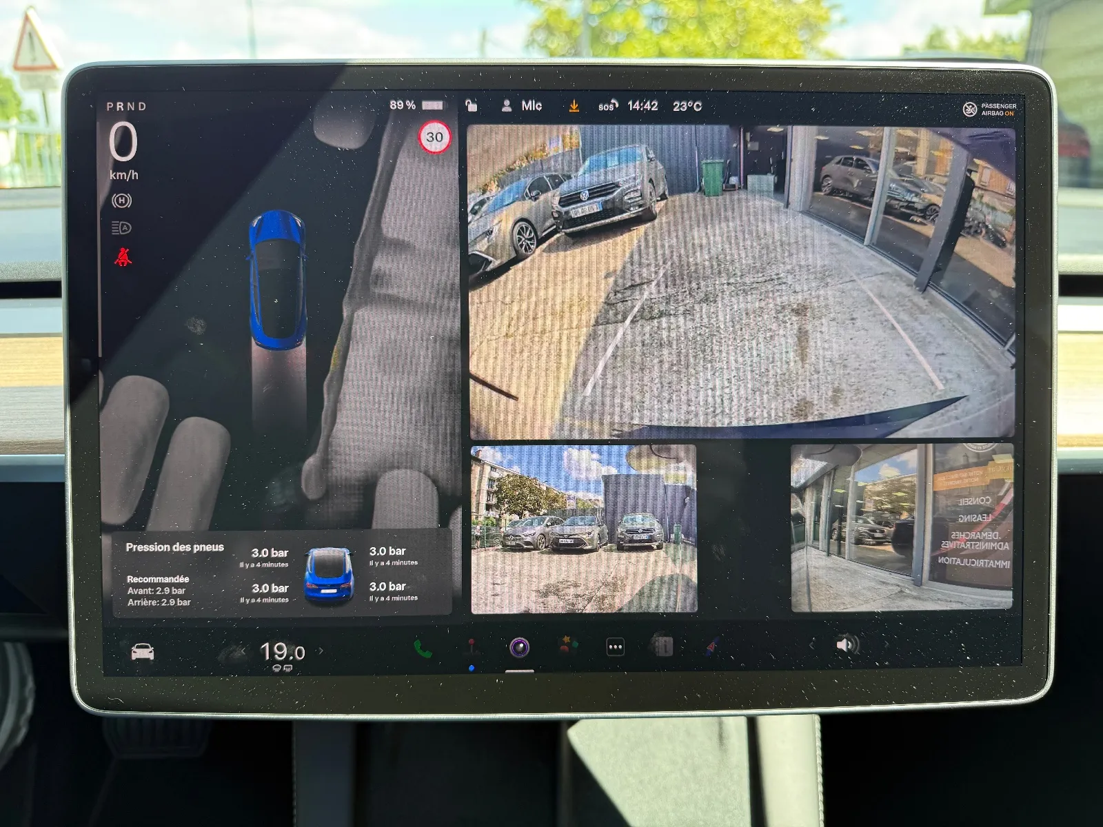 Photo de TESLA MODEL 3