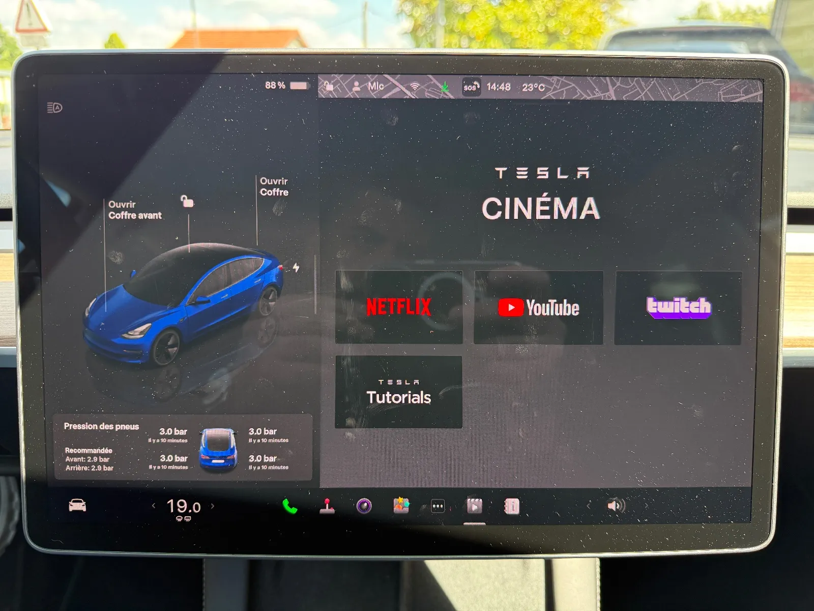 Photo de TESLA MODEL 3