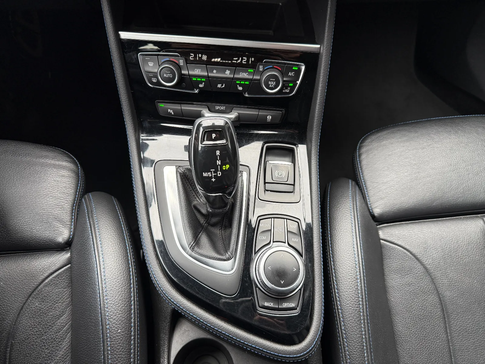 Photo de BMW SERIE 2
