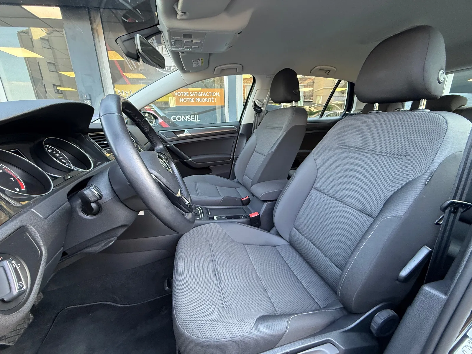 Photo de VOLKSWAGEN GOLF