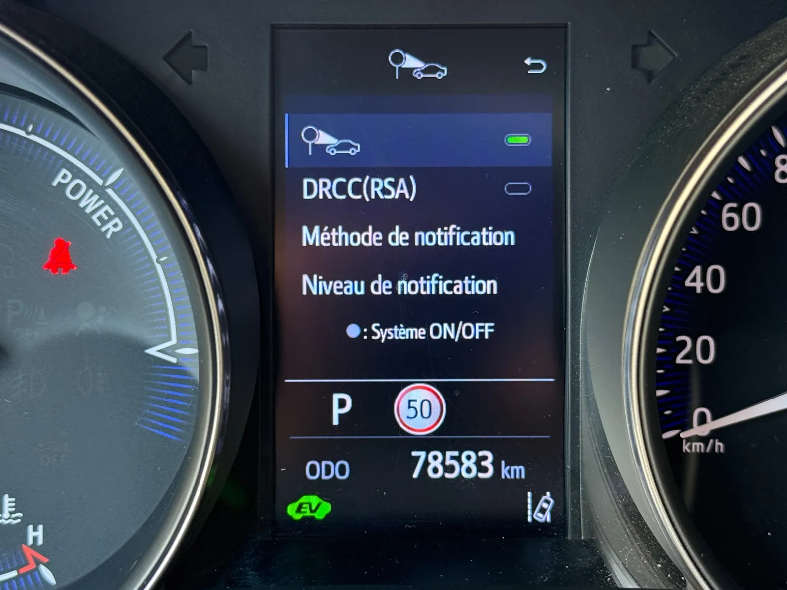 Photo de TOYOTA C-HR HYBRIDE MY22