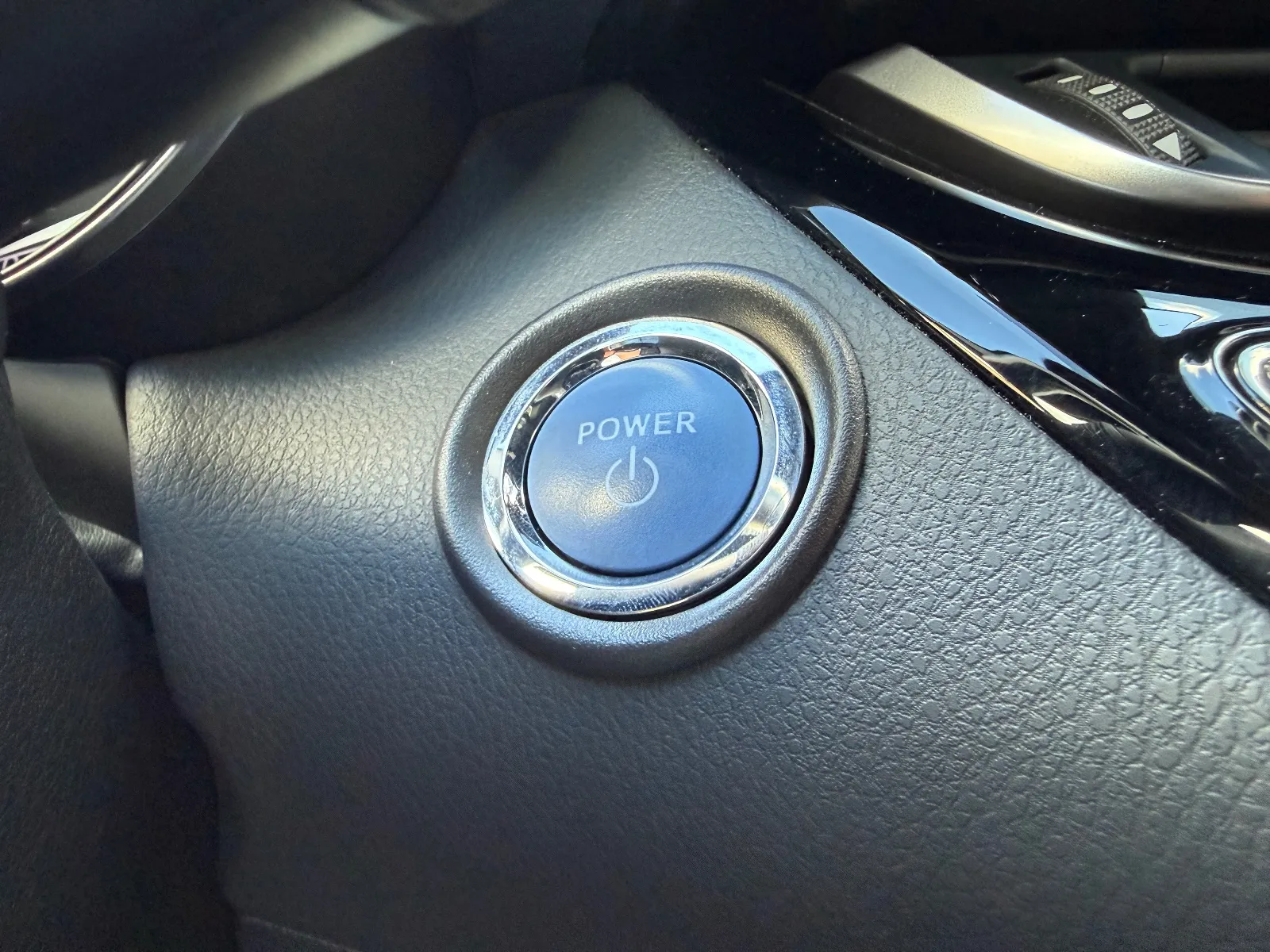 Photo de TOYOTA C-HR HYBRIDE MY22