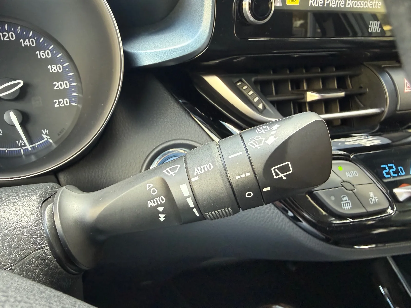 Photo de TOYOTA C-HR HYBRIDE MY22