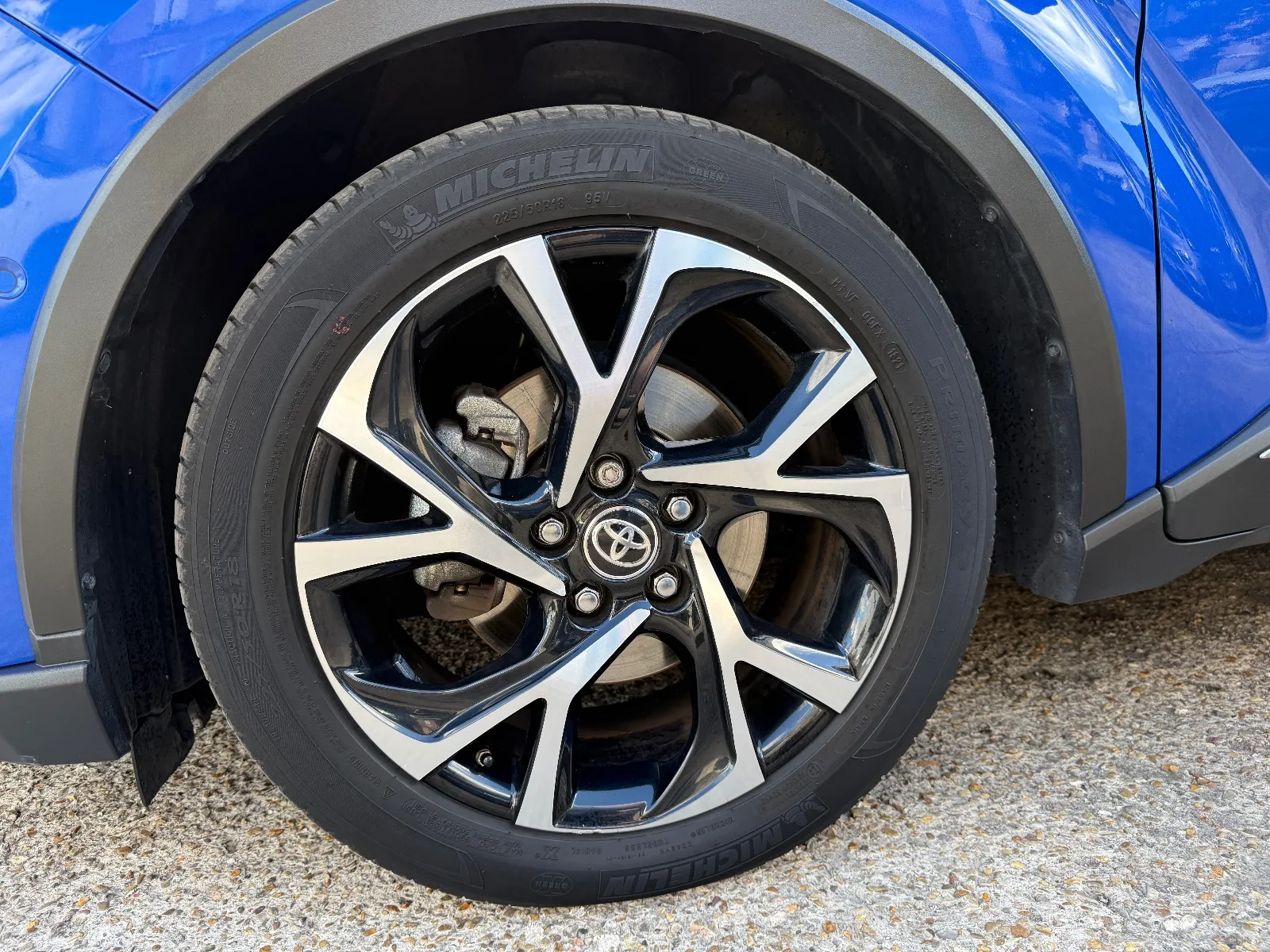 Photo de TOYOTA C-HR HYBRIDE MY22