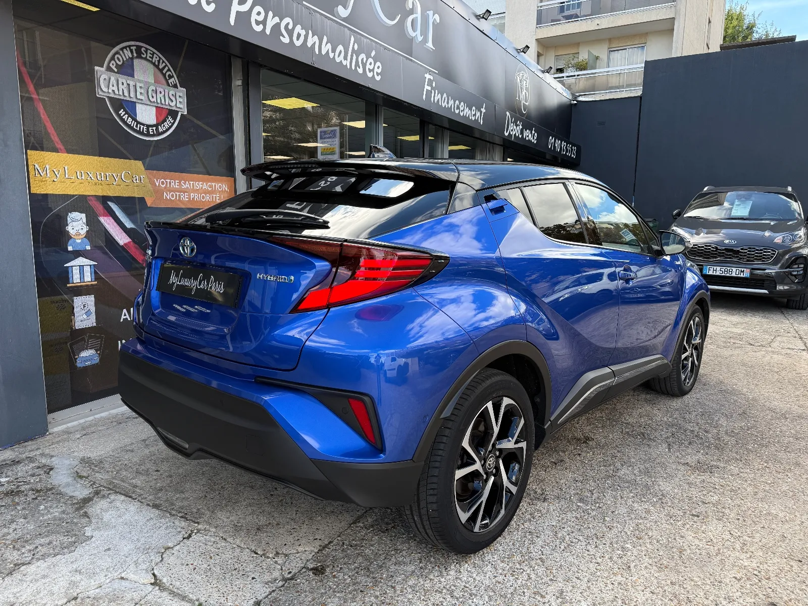 Photo de TOYOTA C-HR HYBRIDE MY22