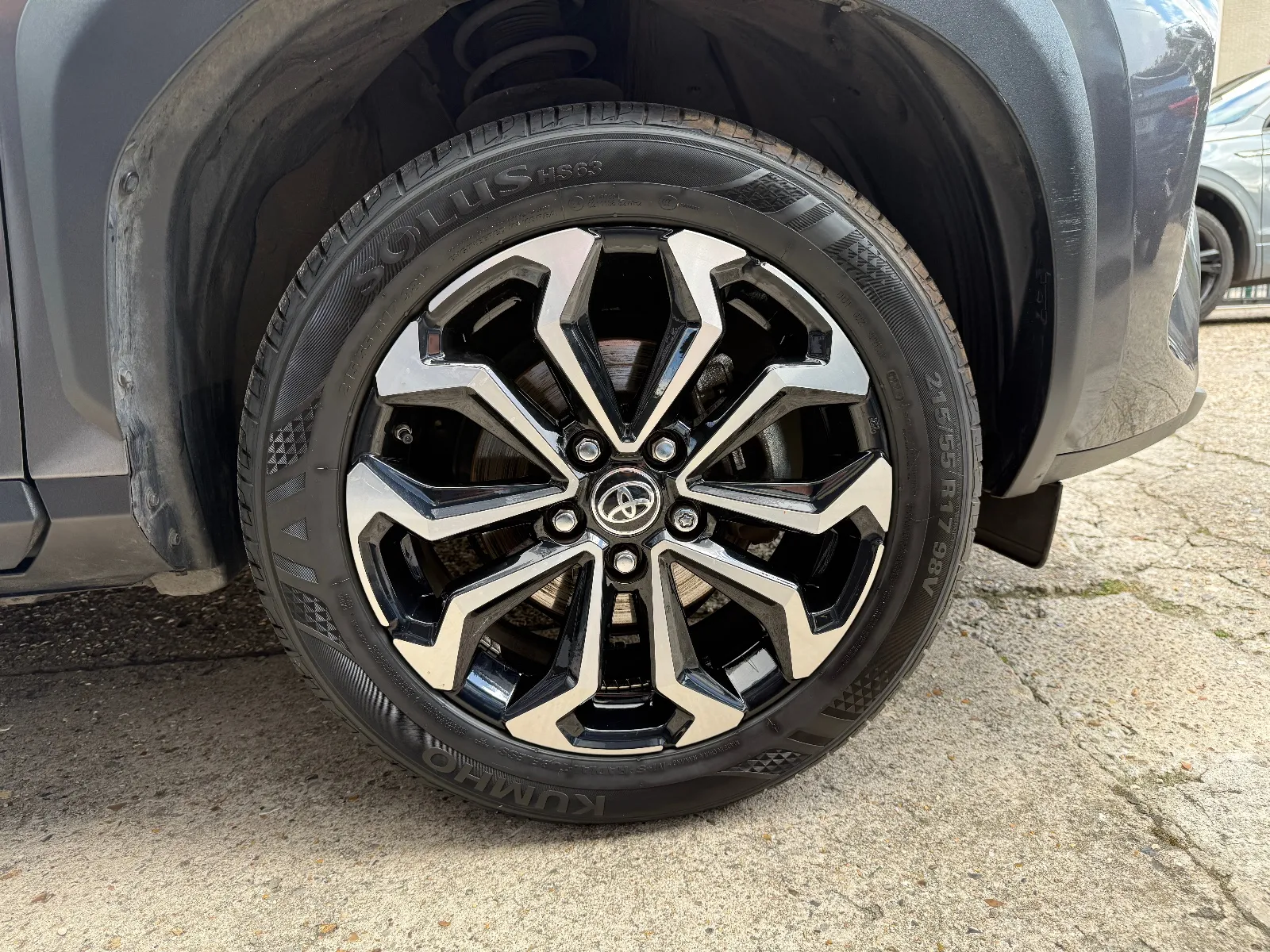 Photo de TOYOTA YARIS CROSS HYBRIDE MY22
