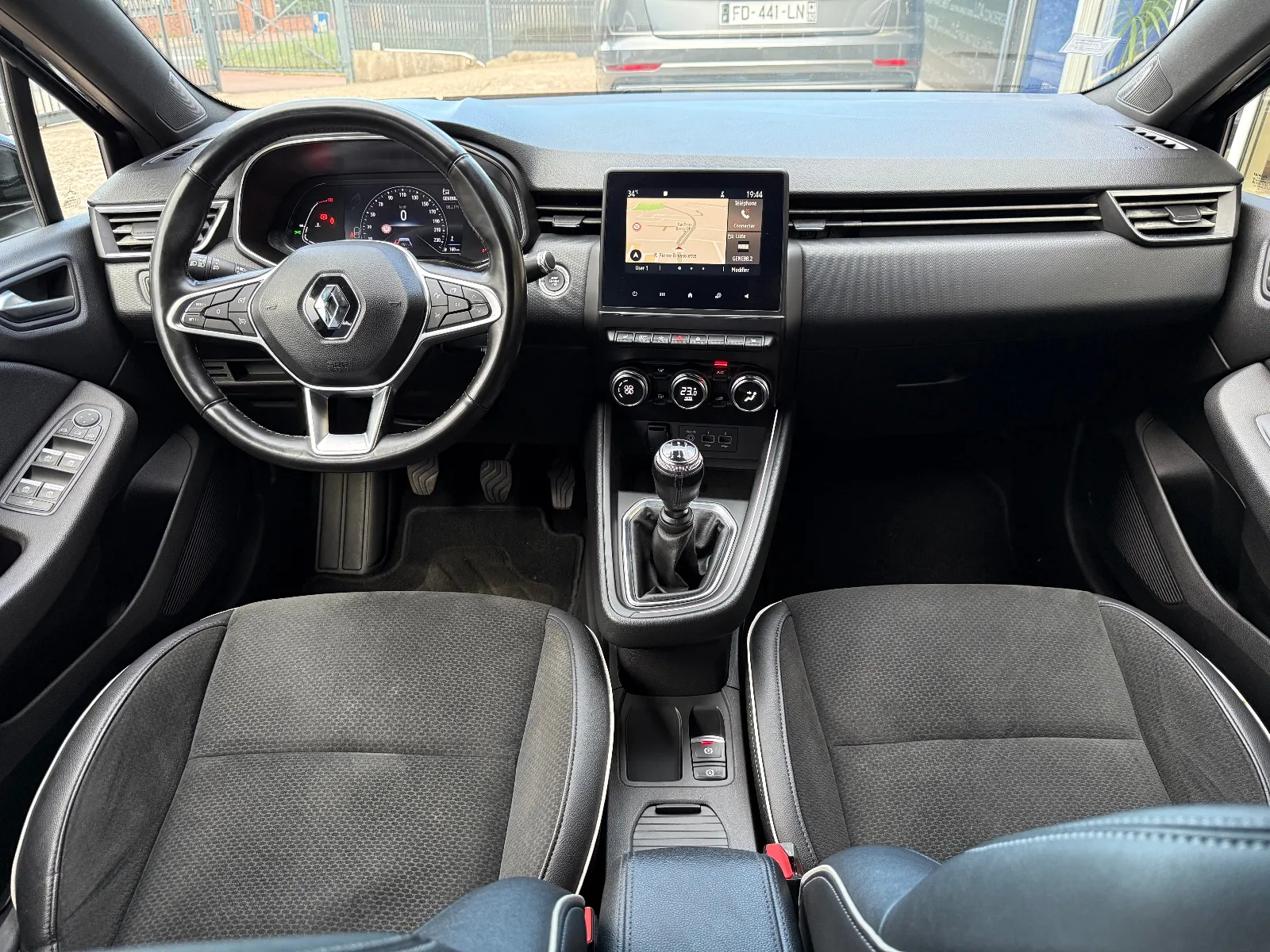Photo de RENAULT CLIO V
