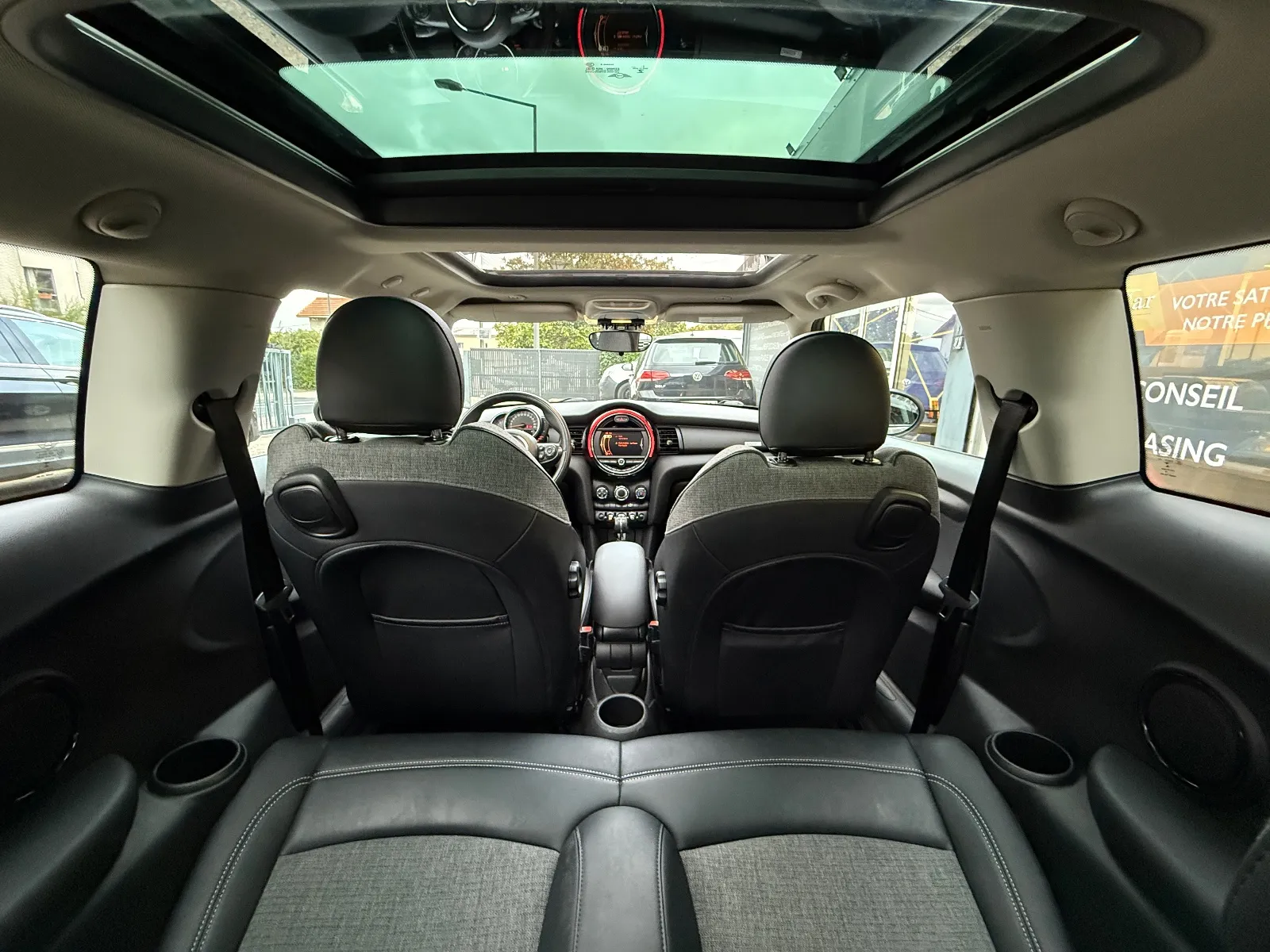 Photo de MINI HATCH 3 PORTES F56
