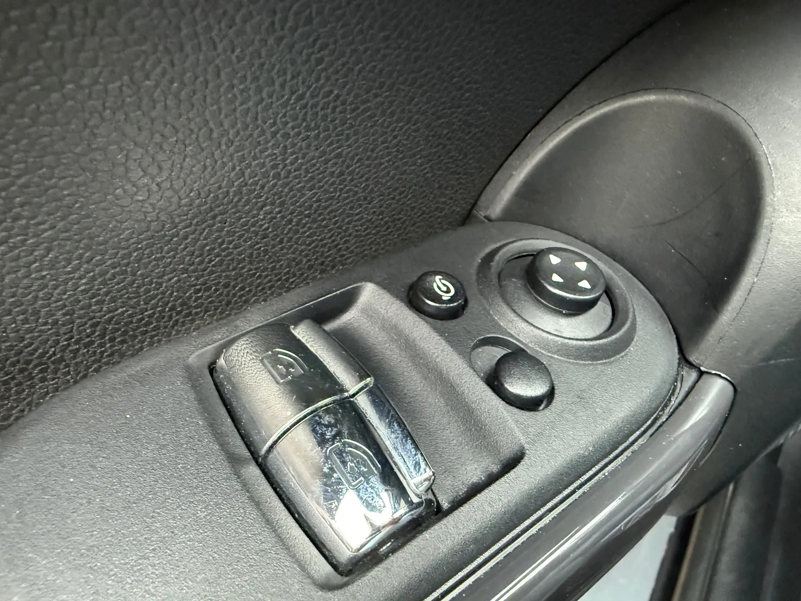 Photo de MINI HATCH 3 PORTES F56