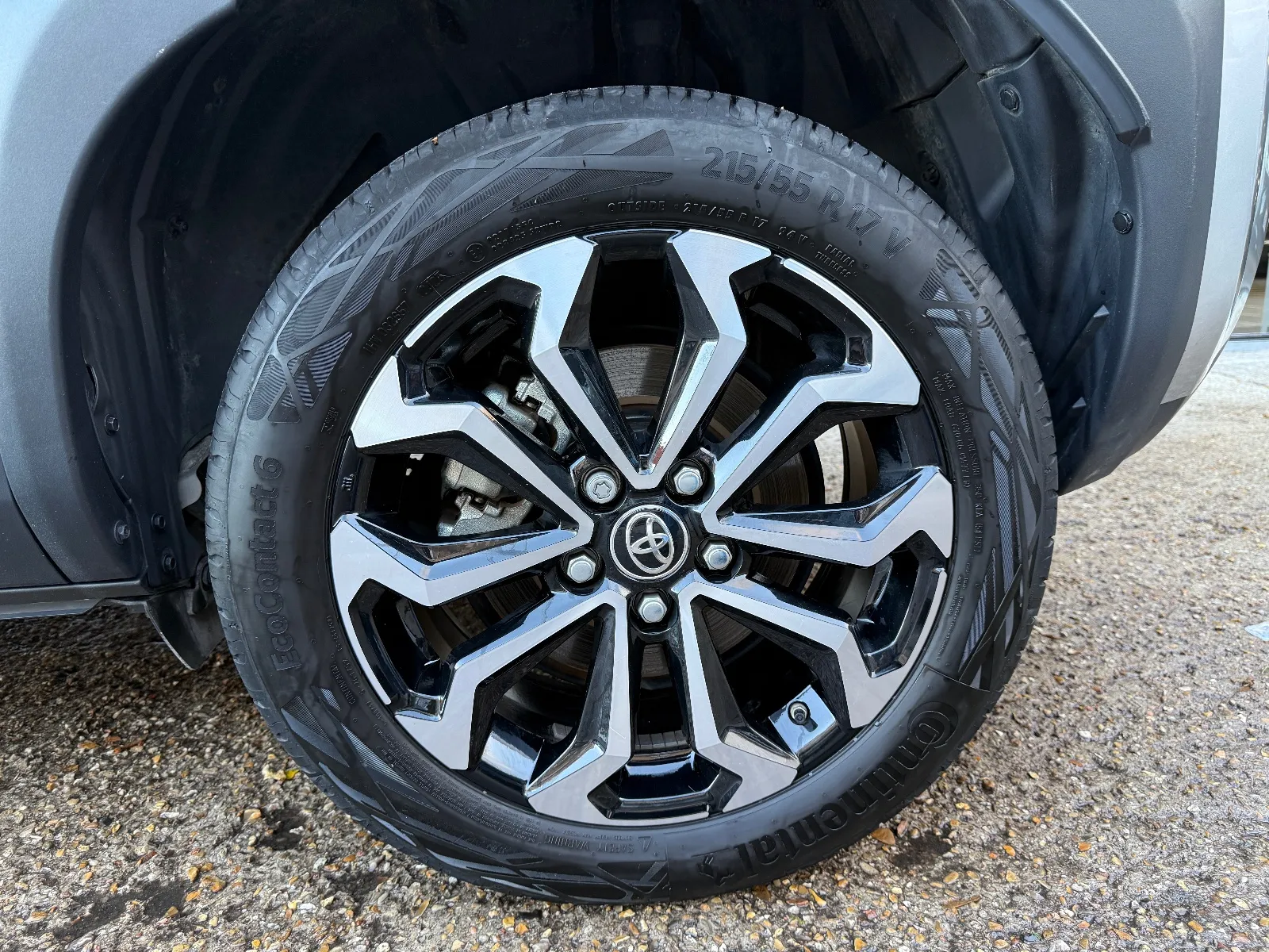 Photo de TOYOTA YARIS CROSS HYBRIDE MY22